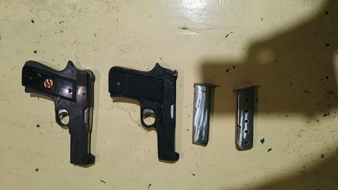 Tamil Nadu police nabbed eight men and seized hand guns over alleged attempt to murder of DMK functionary. 